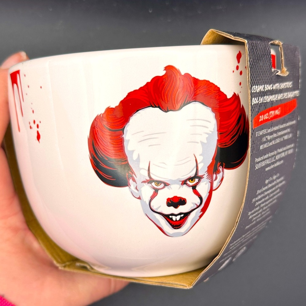 IT ceramic bowl w/chopsticks